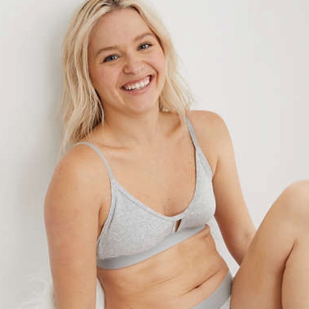NEW Aerie Ribbed Keyhole Triangle Bralette in Grey - Picture 3 of 8